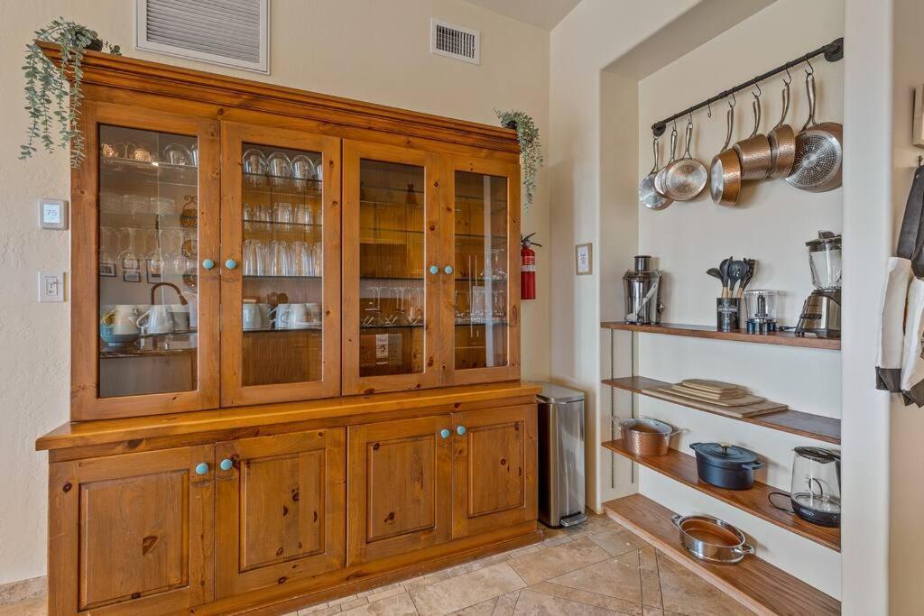 Close To Fresh Creek! Sleeps 12 ~ Amazing Views W/Serene Open Space ~ Hot Tub + Game Room ~ Trails Outside Седона Екстер'єр фото